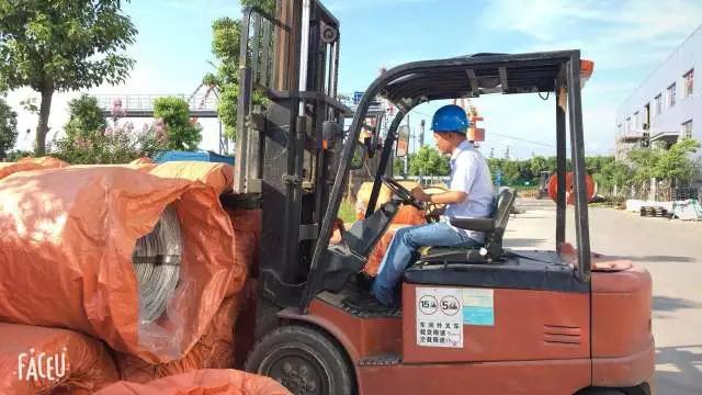 最新叉车工作，时代背景下的关键角色演变